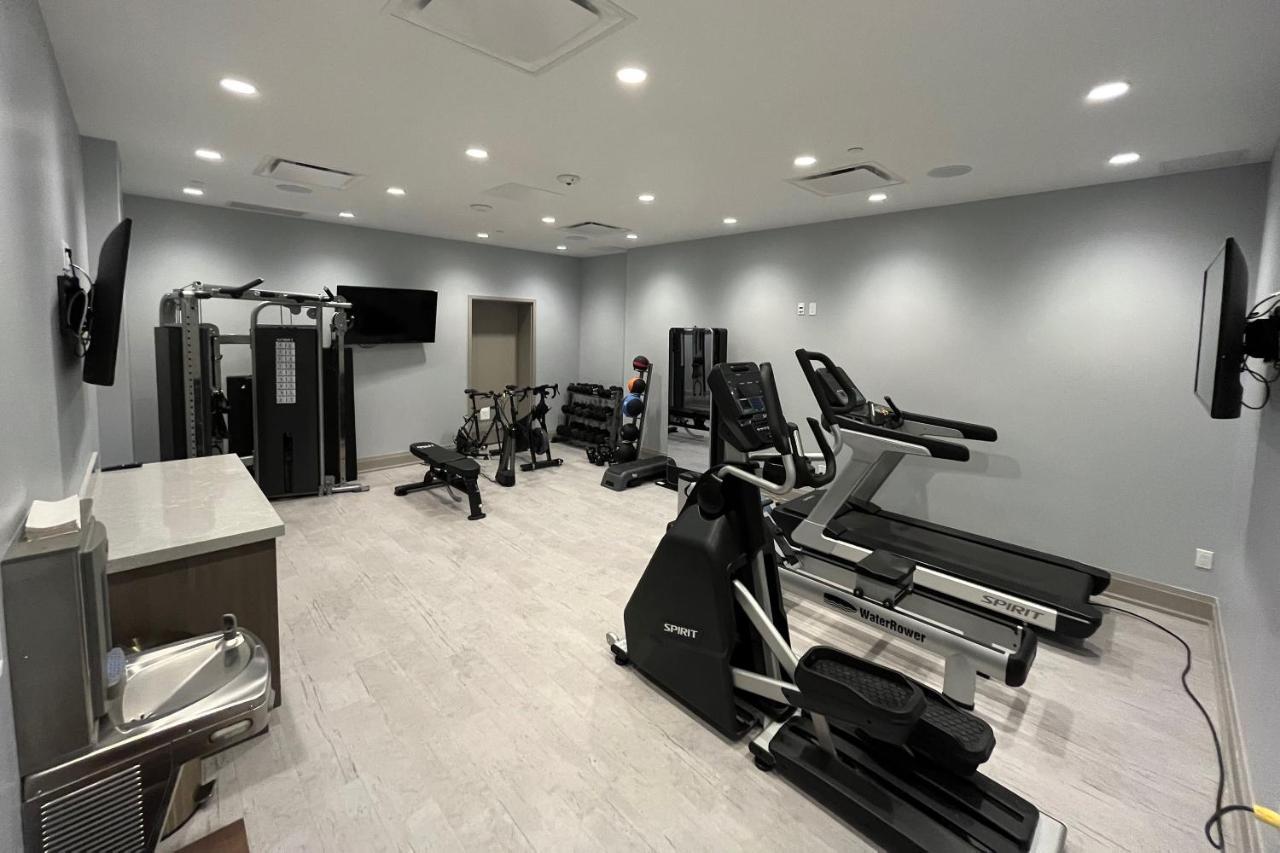124 On Queen Hotel & Spa Niagara-on-the-Lake Exteriör bild The gym at the 2019 World Championships