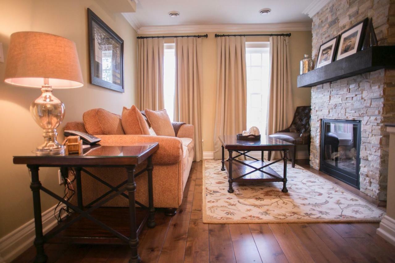 124 On Queen Hotel & Spa Niagara-on-the-Lake Exteriör bild A living room in a home